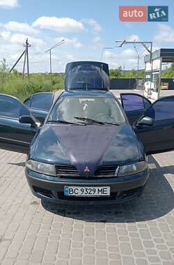 Седан Mitsubishi Carisma 2000 в Добросине