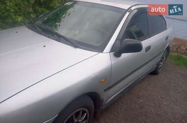 Лифтбек Mitsubishi Carisma 1997 в 