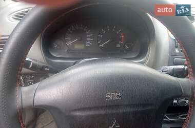 Лифтбек Mitsubishi Carisma 1997 в 