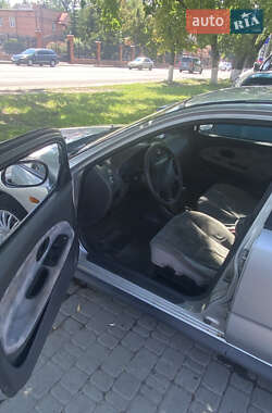 Лифтбек Mitsubishi Carisma 1998 в 