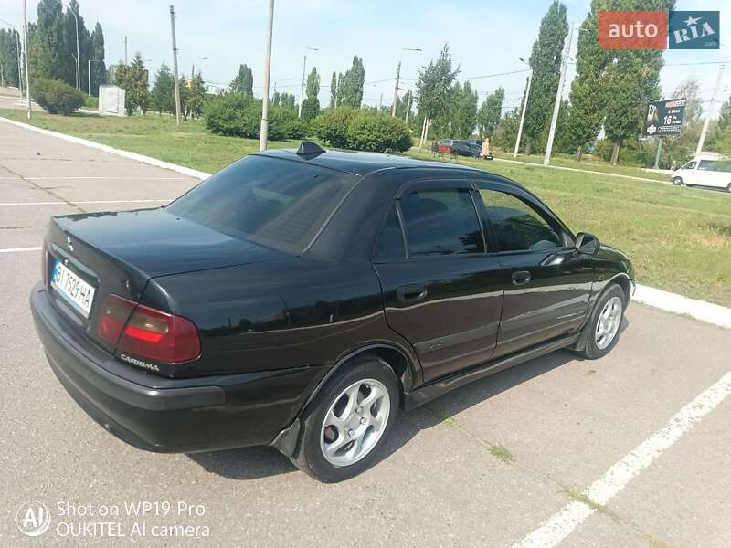 Седан Mitsubishi Carisma 2003 в Кременчуці