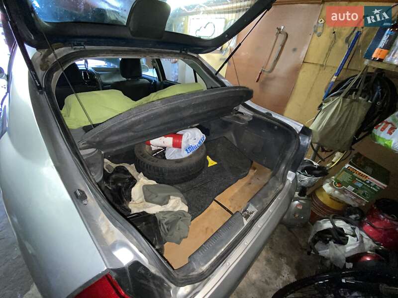 Ліфтбек Mitsubishi Carisma 1997 в Білій Церкві