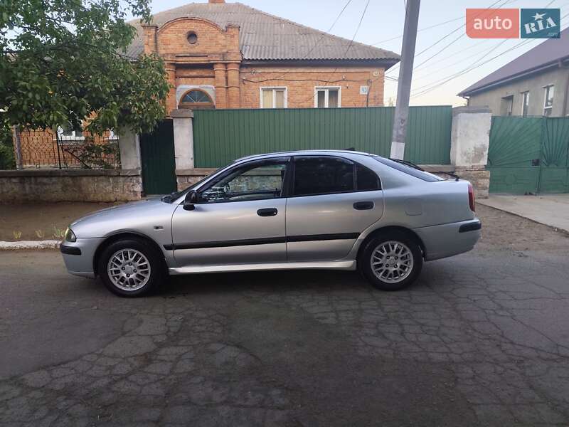 Лифтбек Mitsubishi Carisma 2002 в Белгороде-Днестровском
