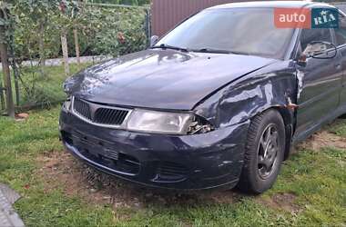 Ліфтбек Mitsubishi Carisma 1998 в Стрию