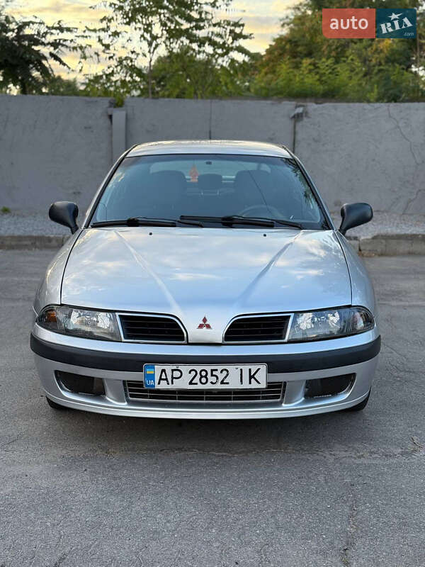 Лифтбек Mitsubishi Carisma 2001 в Запорожье