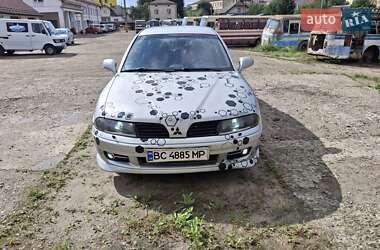 Седан Mitsubishi Carisma 2002 в Самборе