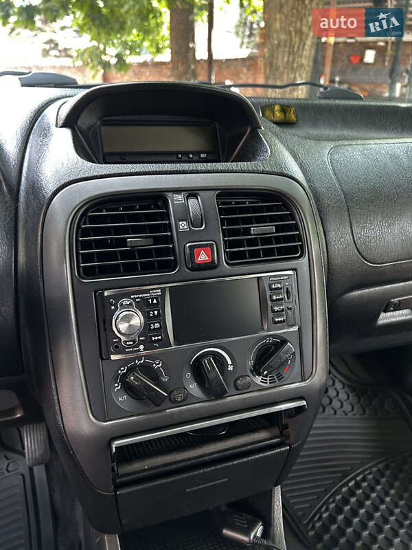 Седан Mitsubishi Carisma 1999 в Днепре