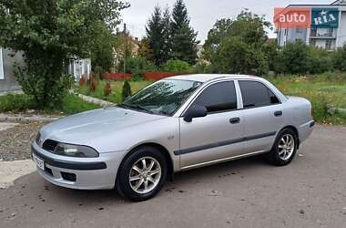 Седан Mitsubishi Carisma 2003 в Ужгороде