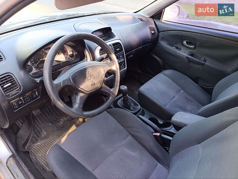 Ліфтбек Mitsubishi Carisma 2003 в Львові фото 9 Ліфтбек Mitsubishi Carisma 2003 в Львові