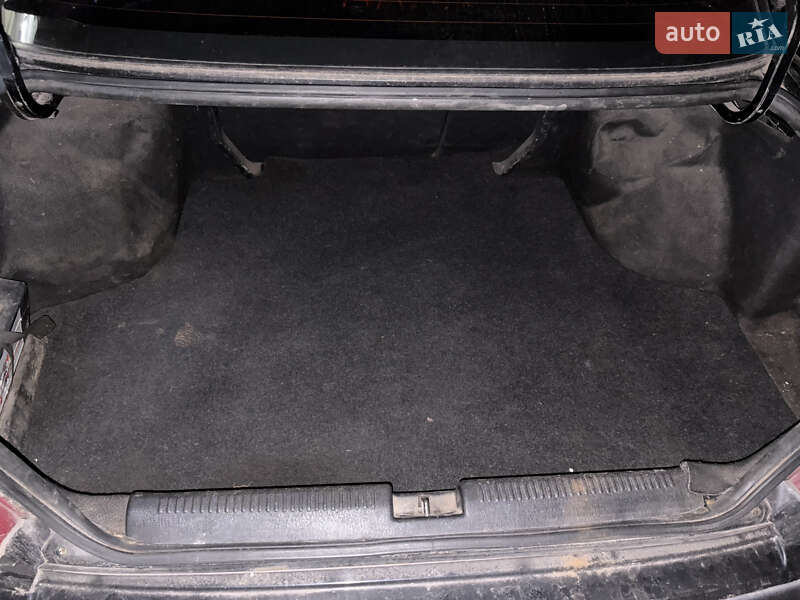 Седан Mitsubishi Carisma 2003 в Павлограде