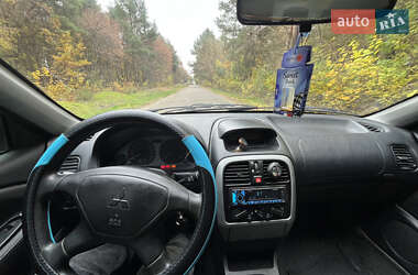 Седан Mitsubishi Carisma 2002 в 