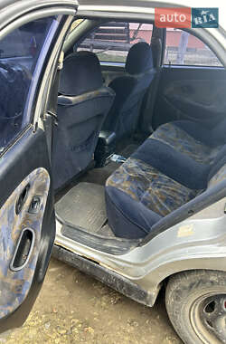Седан Mitsubishi Carisma 1998 в Коломые