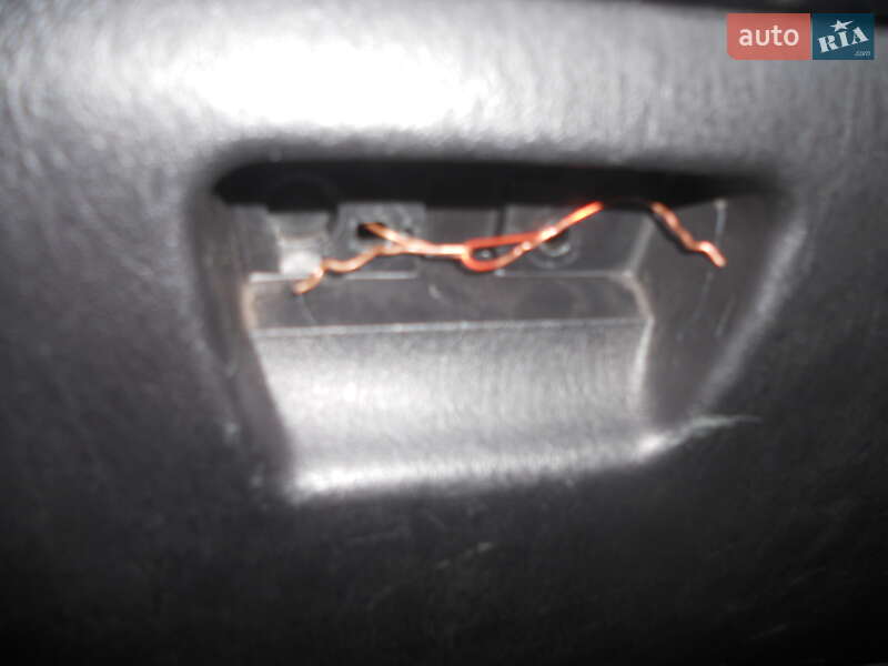 Седан Mitsubishi Carisma 2003 в Фастове