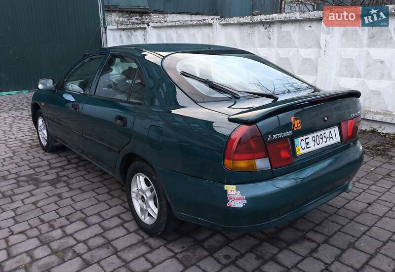 Ліфтбек Mitsubishi Carisma 1996 в Надвірній