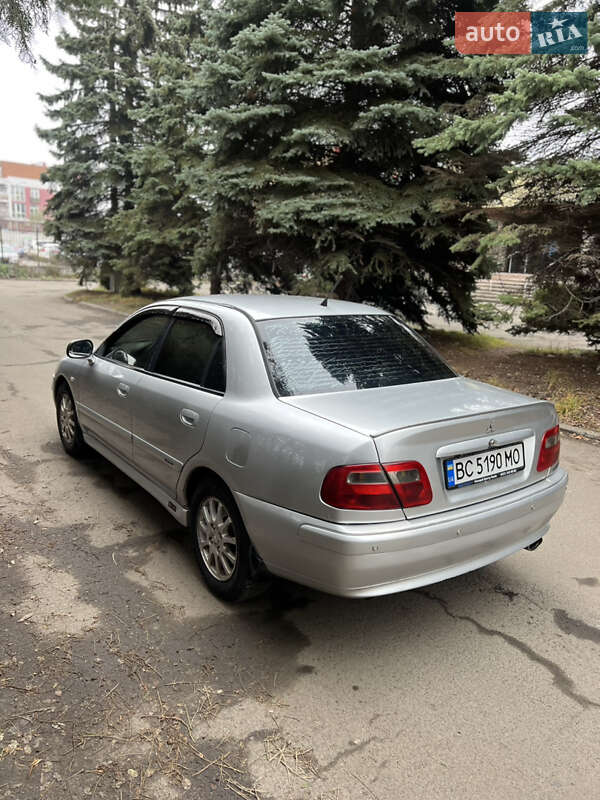 Седан Mitsubishi Carisma 2003 в Львове