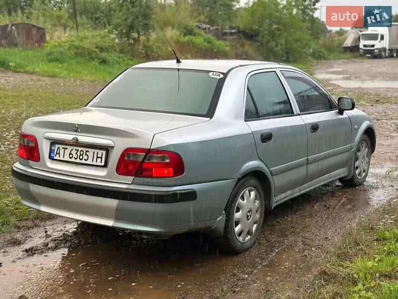Седан Mitsubishi Carisma 2003 в Івано-Франківську