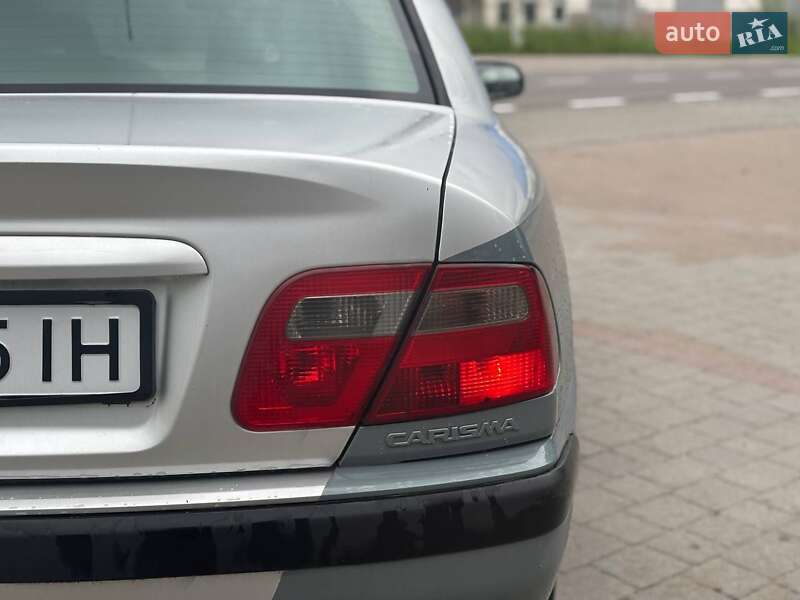 Седан Mitsubishi Carisma 2003 в Івано-Франківську