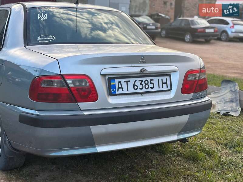 Седан Mitsubishi Carisma 2003 в Івано-Франківську