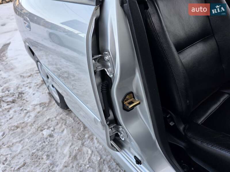 Лифтбек Mitsubishi Carisma 2003 в Хмельницком фото 48 Лифтбек Mitsubishi Carisma 2003 в Хмельницком