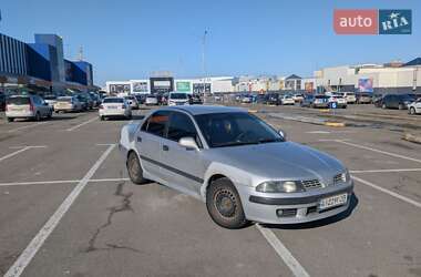 Седан Mitsubishi Carisma 2002 в Киеве