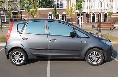 Хэтчбек Mitsubishi Colt 2006 в 