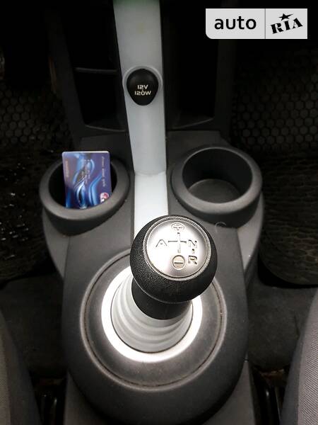 Мінівен Mitsubishi Colt 2006 в Луцьку