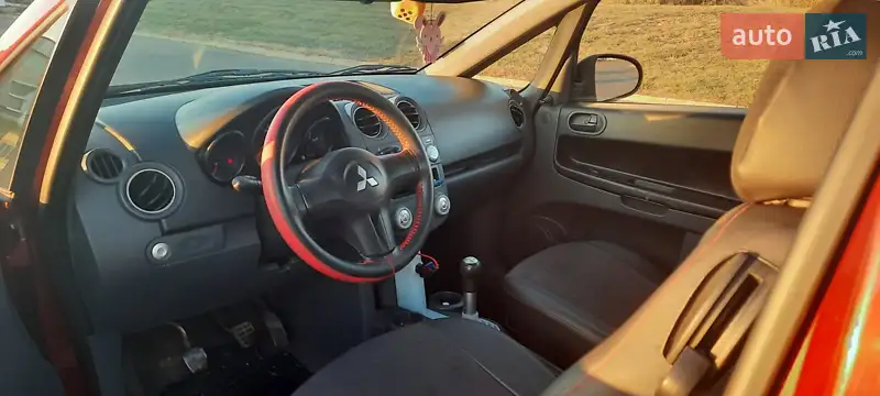 Mitsubishi Colt 2005