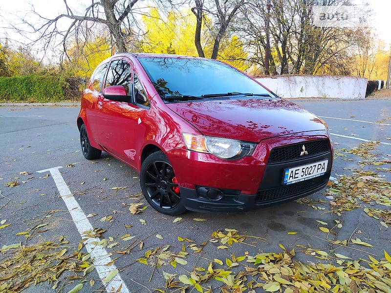 Хэтчбек Mitsubishi Colt 2009 в 