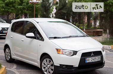 Хэтчбек Mitsubishi Colt 2010 в 