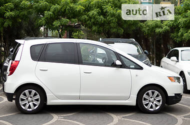 Хэтчбек Mitsubishi Colt 2010 в 