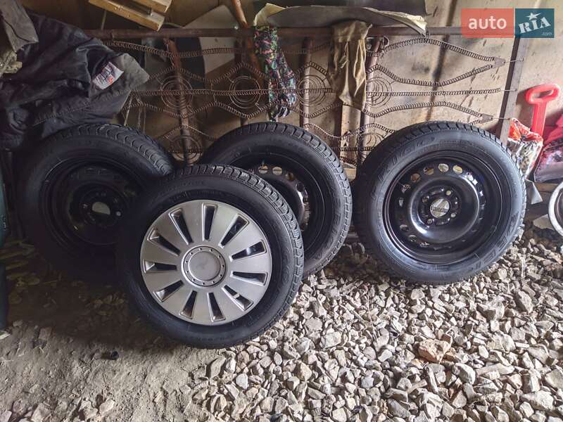 Хэтчбек Mitsubishi Colt 2004 в Каменец-Подольском