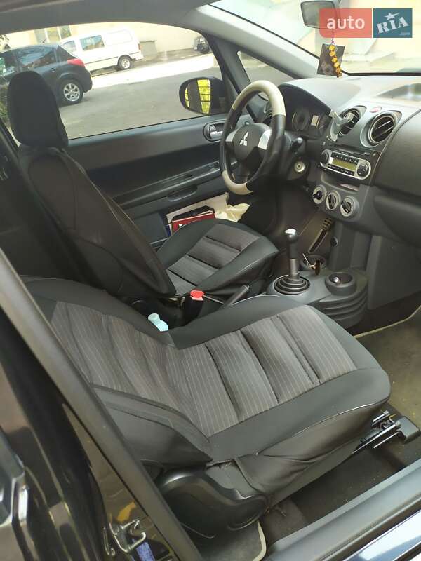 Хэтчбек Mitsubishi Colt 2012 в Виннице