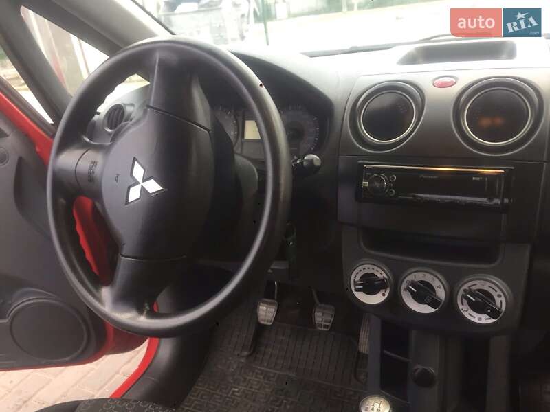Хэтчбек Mitsubishi Colt 2009 в Ровно