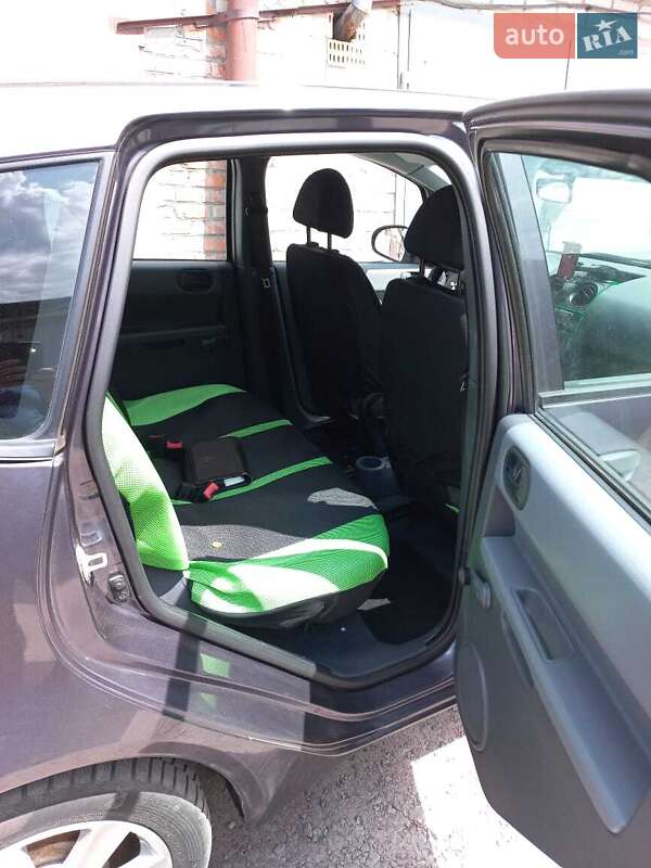 Хэтчбек Mitsubishi Colt 2006 в Александрие