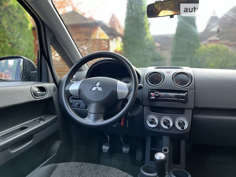 Хетчбек Mitsubishi Colt 2009 в Чернівцях