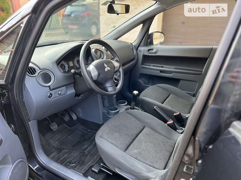 Хетчбек Mitsubishi Colt 2009 в Чернівцях