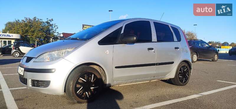 Хэтчбек Mitsubishi Colt 2005 в Киеве