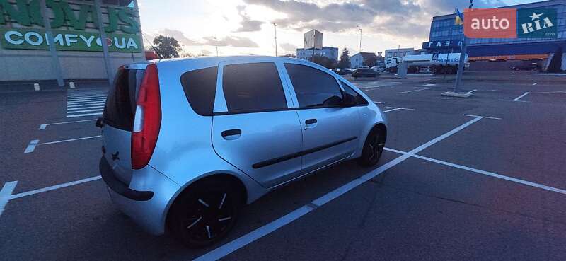 Хэтчбек Mitsubishi Colt 2005 в Киеве