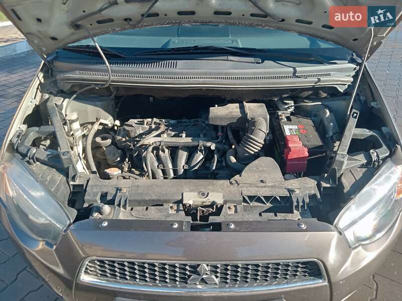 Хетчбек Mitsubishi Colt 2011 в Ізмаїлі