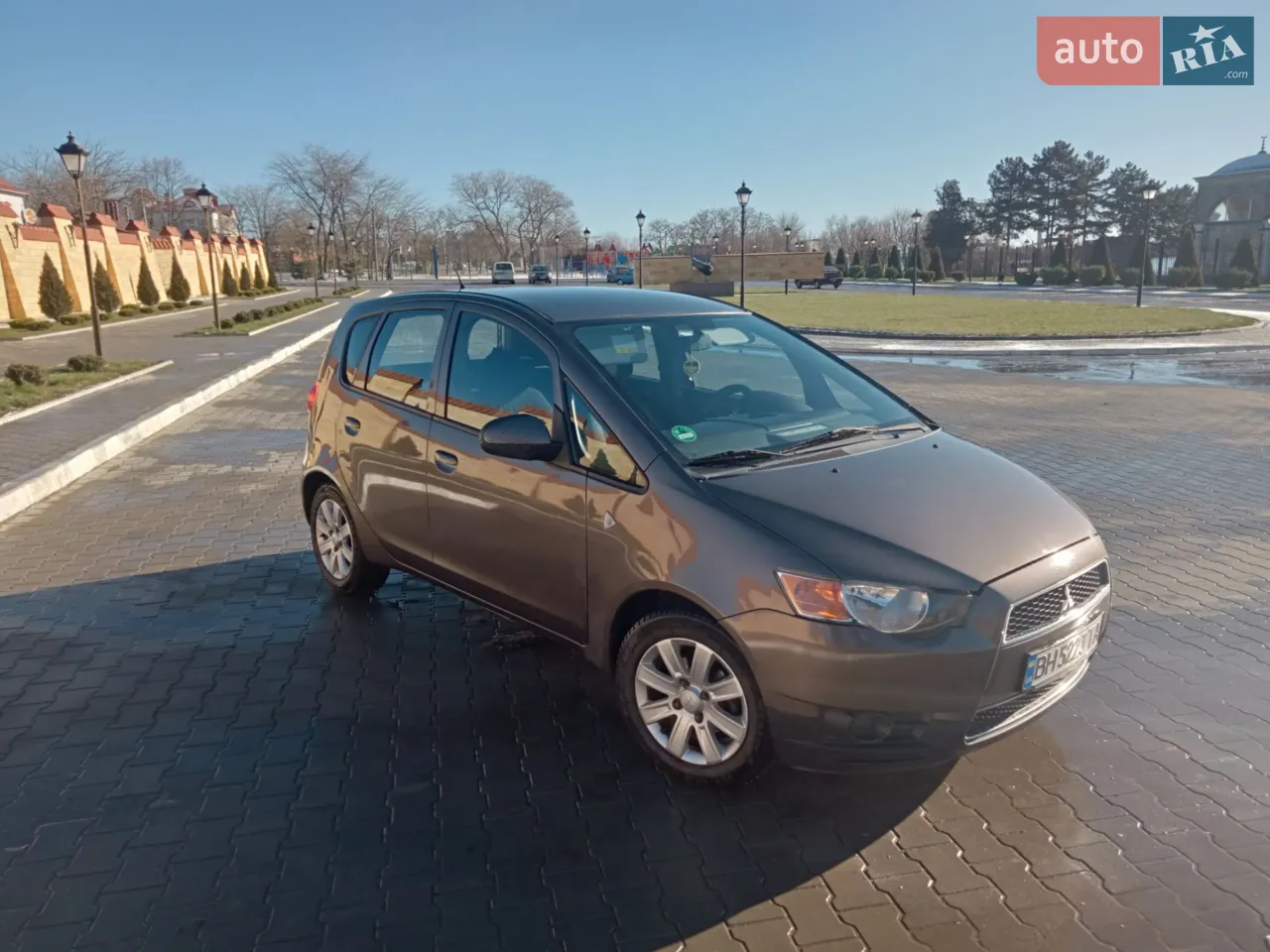 2011 Mitsubishi Colt - мініатюра 18