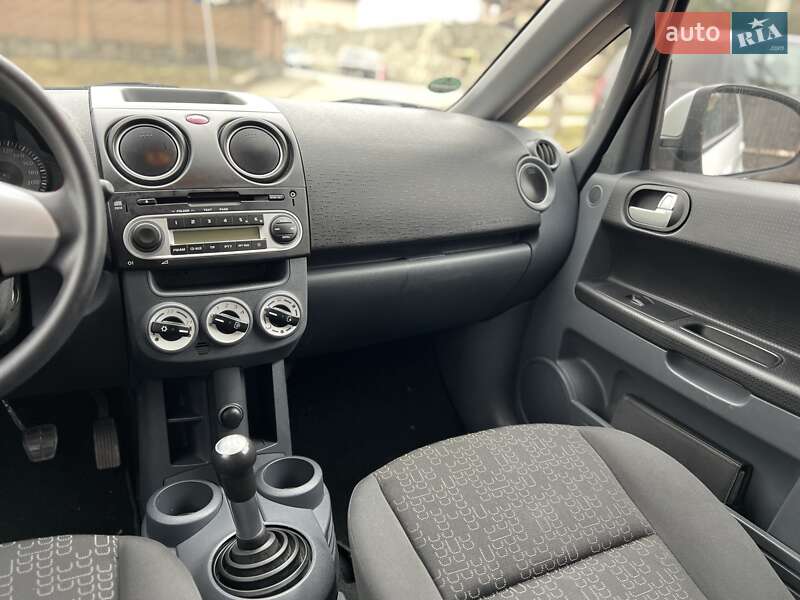 Хэтчбек Mitsubishi Colt 2010 в Черновцах