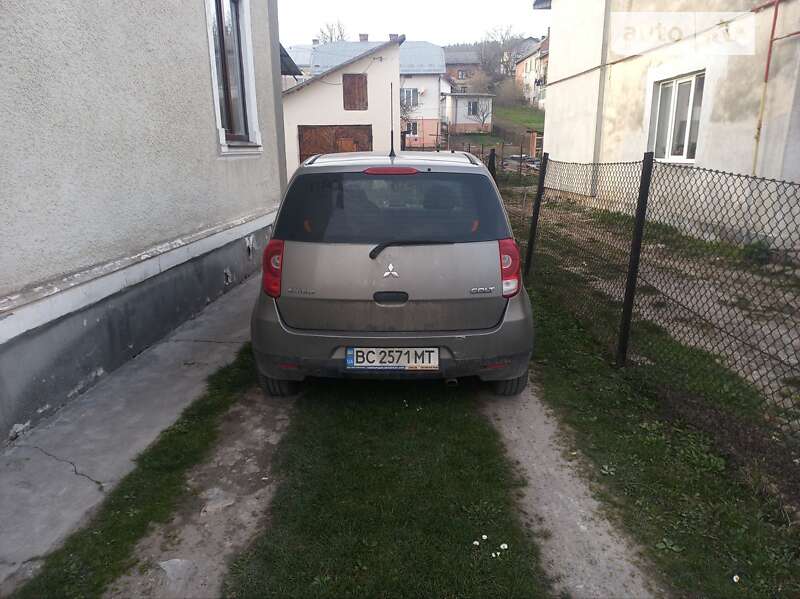 Хетчбек Mitsubishi Colt 2009 в Львові