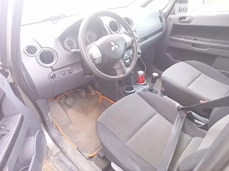 Mitsubishi Colt 2009 VIN XMCXNZ34A9F003736 фото оголошення 4 з 39