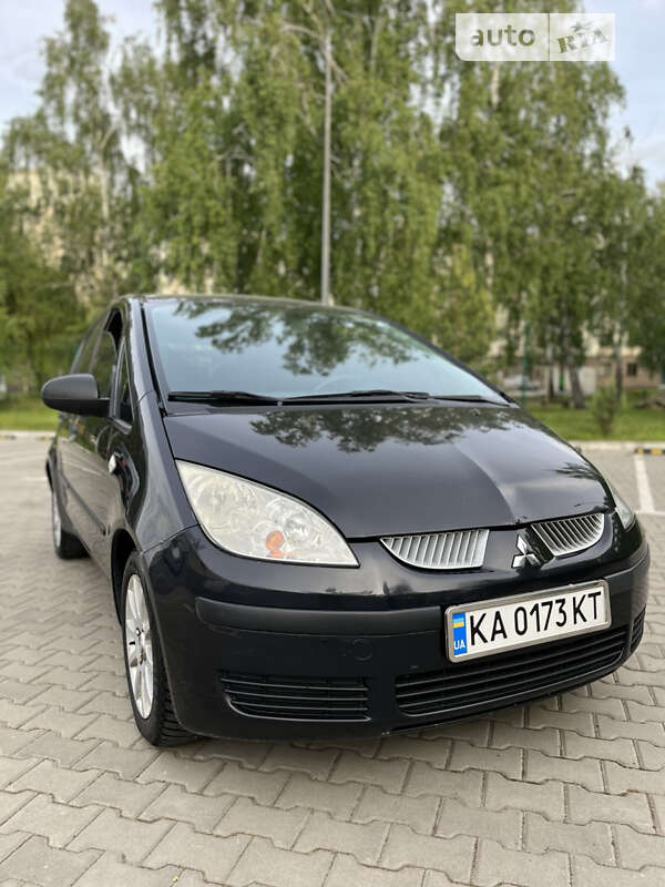 Хэтчбек Mitsubishi Colt 2007 в Вишневом