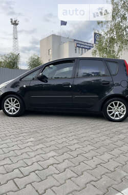 Хэтчбек Mitsubishi Colt 2007 в Вишневом