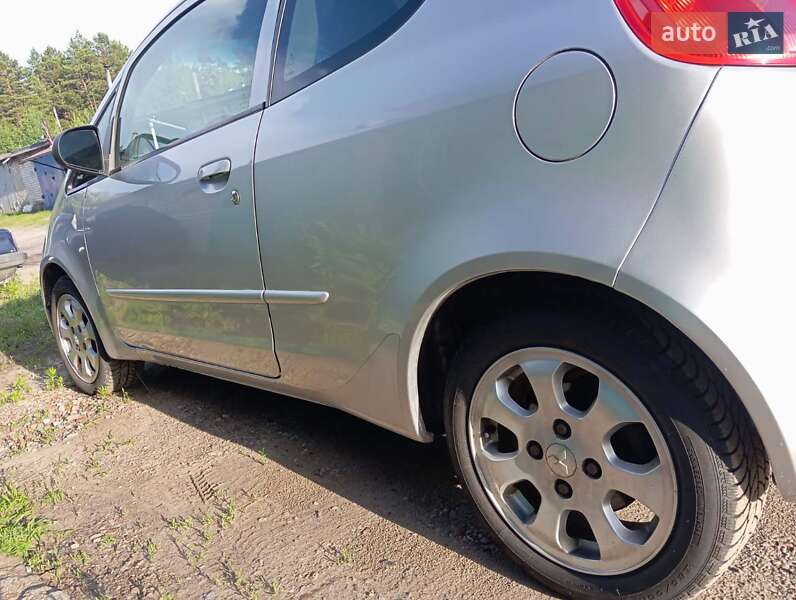 Хэтчбек Mitsubishi Colt 2005 в Чернигове