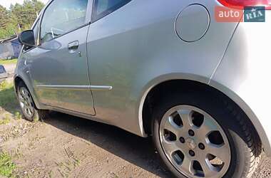 Хэтчбек Mitsubishi Colt 2005 в 