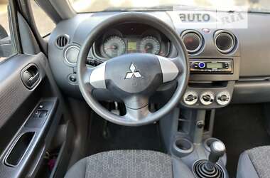 Хэтчбек Mitsubishi Colt 2009 в 