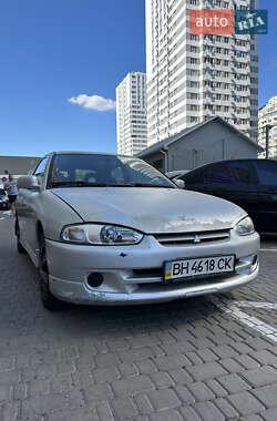 Хэтчбек Mitsubishi Colt 2002 в 