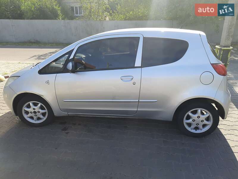 Хэтчбек Mitsubishi Colt 2006 в Киеве